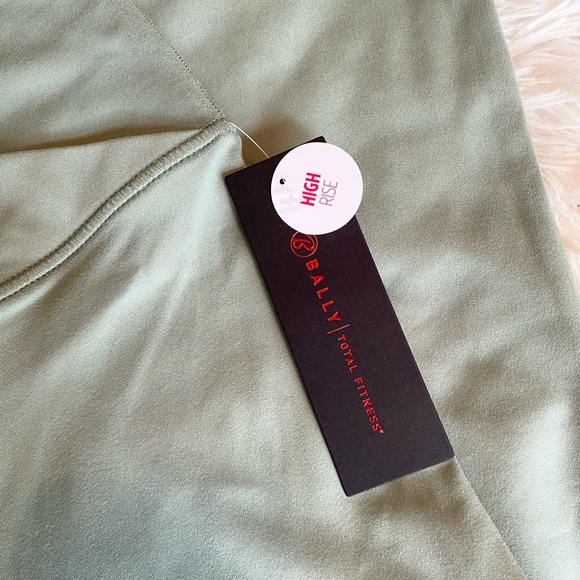 Bally Total Fitness Women’s High Rise Bootcut Leggings XL - Picture 5 of 10